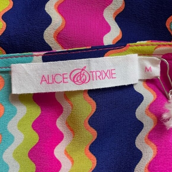 NWT Alice & Trixie 100% Silk Blouse Size Medium - Picture 3 of 6